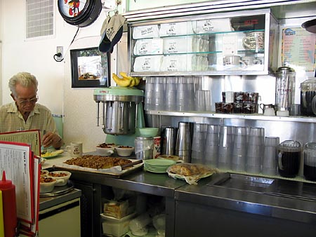 Dot's Diner interior 2